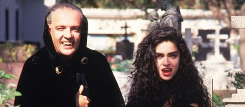 Claudia Ohana e Ney Latorraca na novela "Vamp", da Rede Globo. (TV Globo/Divulga&ccedil;&atilde;o)