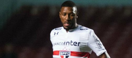 Jucilei &eacute; volante do S&atilde;o Paulo e estava em negocia&ccedil;&atilde;o com o Vasco da Gama. (Arquivo Blasting News)