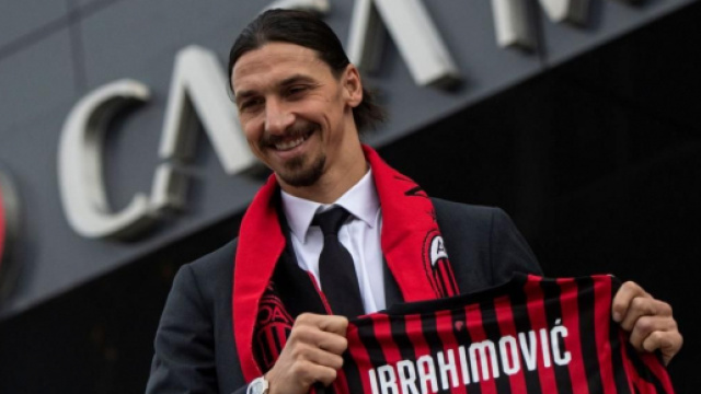 Presentazione Ibra a CasaMilan