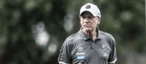 Jesualdo busca a primeira vit&oacute;ria na Vila Belmiro. (Arquivo Blasting News)