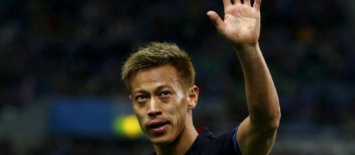 Keisuke Honda pede um carro blindado para poder fechar com o Botafogo e morar no Rio de Janeiro. (Arquivo Blasting News)