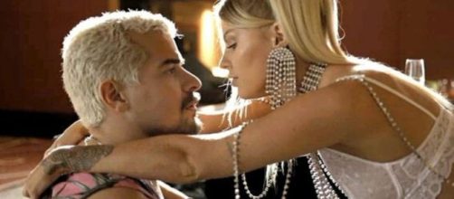 Mel e Ryan se conhecem em 'Amor de M&atilde;e'. (Reprodu&ccedil;&atilde;o/TV Globo)