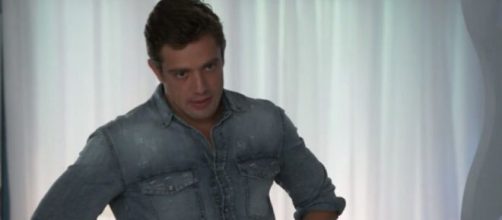 Renzo (Rafael Cardoso) em Salve-se Quem Puder (Reprodu&ccedil;&atilde;o/TV Globo).