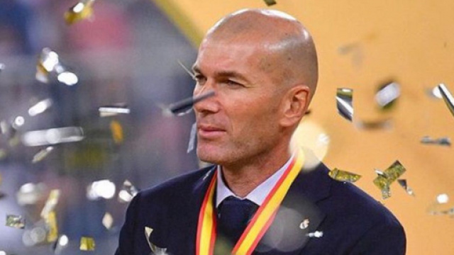 Zidane en route vers le PSG ? (Credit : Twitter Team Real Madrid)