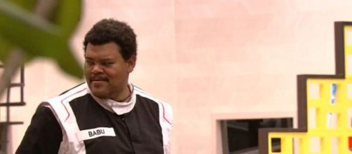 Babu Santana durante a prova do anjo, que foi disputada nesta sexta (31) com apenas mais tr&ecirc;s participantes. (Reprodu&ccedil;&atilde;o/TV Globo)