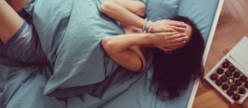 No per&iacute;odo da TPM, &eacute; totalmente poss&iacute;vel se sentir bem, adotando h&aacute;bitos saud&aacute;veis. ( Artigo Blasting News)