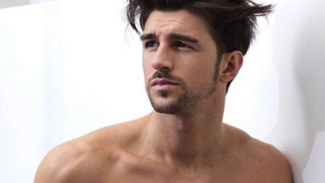Andrea Damante in vacanza, posta su Instagram le storie con Claudia Coppola