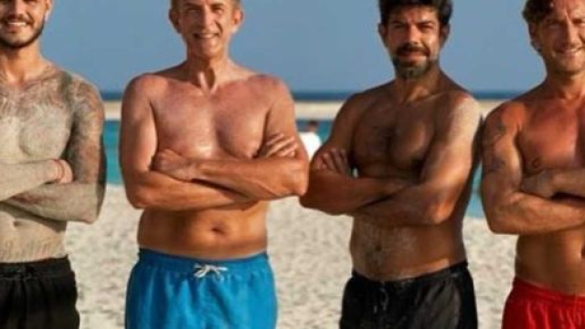 Assembramento di vip alle Maldive a Capodanno. Coincidenza sospetta per Selvaggia Lucarelli che ipotizza vacanza a scrocco.