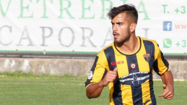 L'attaccante della Viterbese, Michele Volpe