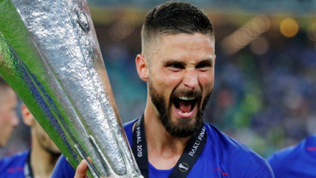 L'Inter punta a tre rinforzi, tra cui Giroud