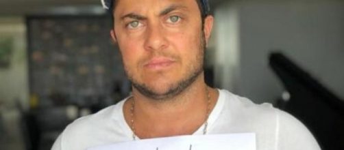 Thammy protesta contra caso de transfobia. (Reprodu&ccedil;&atilde;o/Instagram/@thammymiranda)