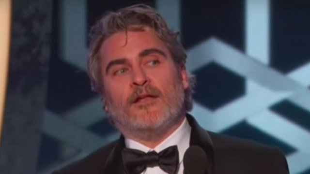 Joaquin Phoenix a vu son discours &ecirc;tre 'bip&eacute;' aux Golden Globes. Credit: Capture d'&eacute;cran/NBC