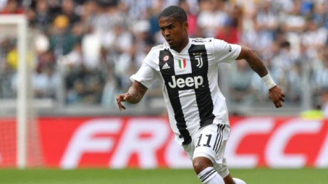 Juventus, PSG su Douglas Costa