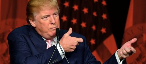 Trump fez declara&ccedil;&otilde;es em seu Twitter logo ap&oacute;s ataques iranianos. (Arquivo Blasting News)