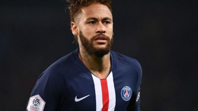Neymar potrebbe firmare il rinnovo di contratto con il Paris Saint Germain.