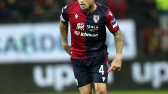 Radja Nainggolan ha ironizzato sui cori subiti all' 'Allianz Stadium'.