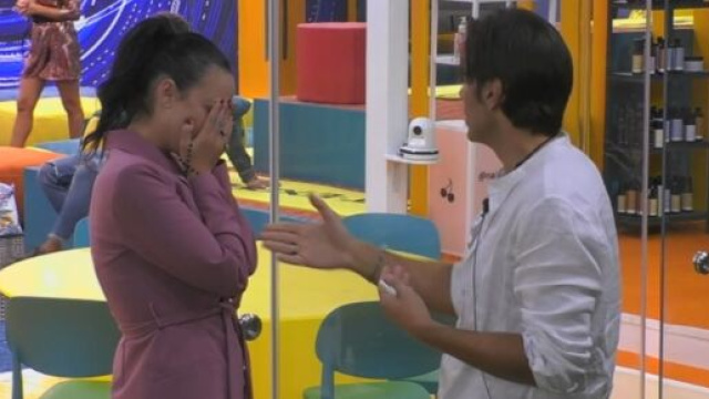 GF Vip, Massimiliano su Adua: &lsquo;L&rsquo;ho corteggiata al limite dello stalking&rsquo;.