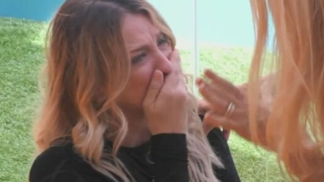 GF Vip, Myriam Catania si sentirebbe 'usata' dal reality show: 'Siamo vittime'.