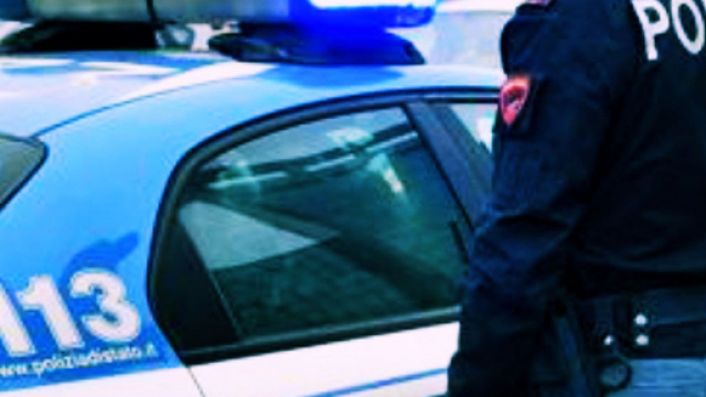 L'uomo &egrave; stato arrestato dalla polizia in flagranza di reato.