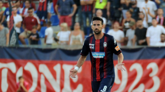 Niente Catania, addio al calcio: l'ex Crotone Spolli si ritira.