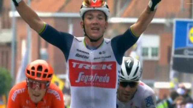 Gand &ndash; Wevelgem: marcamento tra van Aert e Vander Poel, la vittoria a Mads Pedersen.