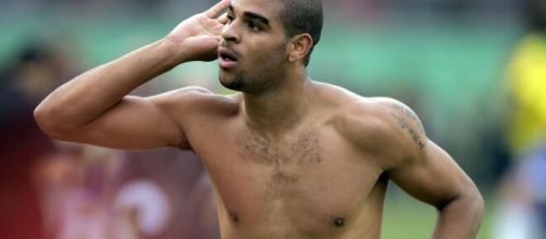 Adriano Imperador tinha na imposi&ccedil;&atilde;o f&iacute;sica o seu grande diferencial. (Arquivo Blasting News)