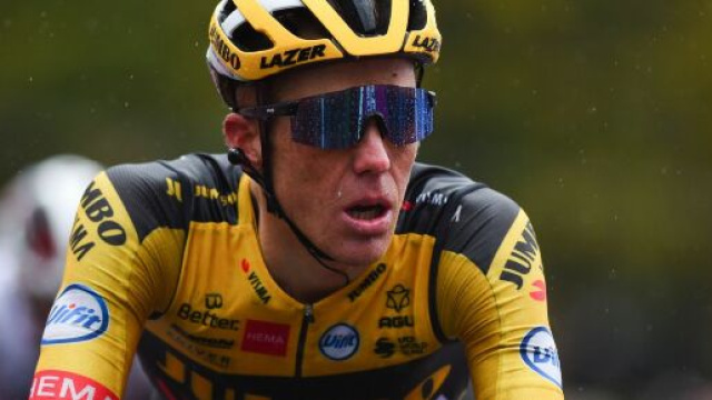 Steven Kruijswijk si &egrave; ritirato dal Giro d'Italia insieme a tutta la sua squadra.