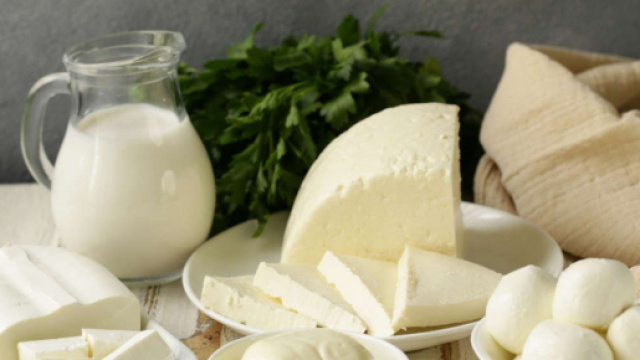 Aflatossine M1 in 9 lotti di formaggi Caseificio Pascoli.