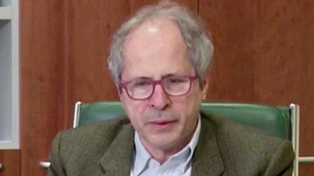 Coronavirus, Andrea Crisanti propone un locdown a Natale | fanpage.it