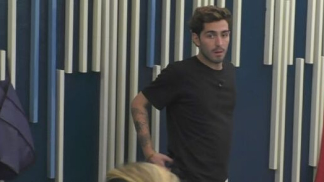 GFVip, Tommaso a Brandi: 'Con me o Maria Teresa c'&egrave; sempre una puntina acidula nella voce'.