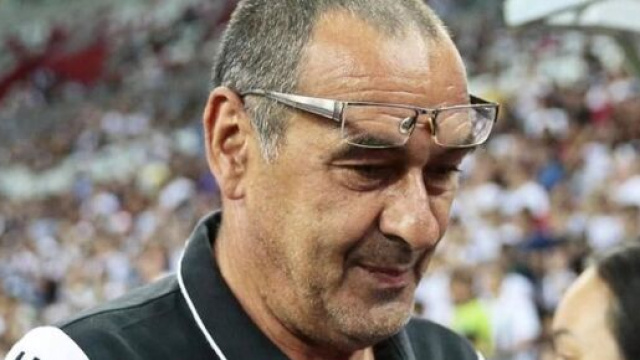 Maurizio Sarri potrebbe diventare nuovo tecnico della Fiorentina.