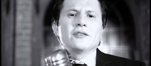 Cantor sertanejo Giovani teve cach&ecirc; penhorado para pagar d&iacute;vida de R$ 1 milh&atilde;o. (Arquivo Blasting News)