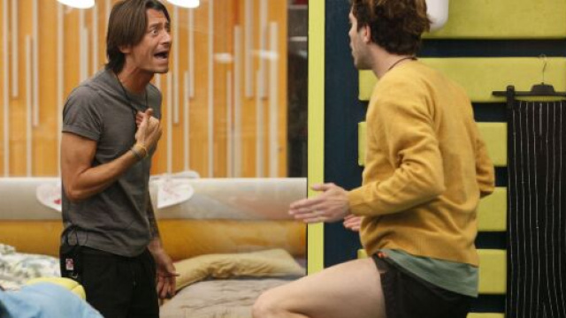 GF Vip: lo scherzo di Tommaso Zorzi a Francesco Oppini.