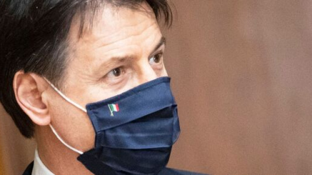 Coronavirus, in arrivo nuove restrizioni: stasera 18 ottobre l'annuncio di Giuseppe Conte.