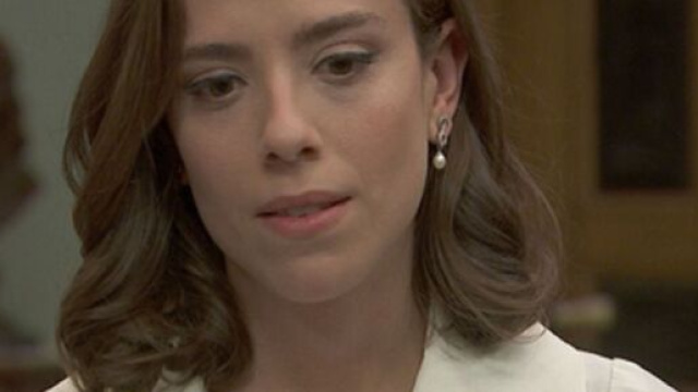 Il segreto, trame Spagna: Rosa &egrave; incinta di Adolfo, Marta decide di partire.