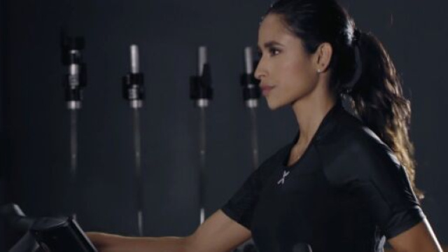 L&rsquo;&eacute;lectrostimulation int&eacute;grale sans fil pour tous, c'est la promesse de la machine Integral EMS, source : Power Plate