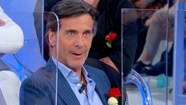 Uomini e Donne, Daniel offende Cristina, Tina e Gianni sbottano: 'Malfattore, uomo di m...'.
