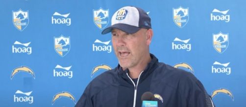 Bradley lauds Bucs' coaching staff (Image Credit: Los Angeles Chargers/YouTube)