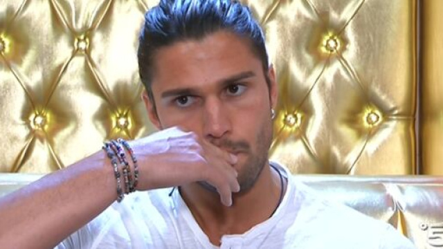 Luca Onestini dice la sua sull'ex Soleil: 'Spopola in tv? E' il peggio quella roba l&igrave;'.