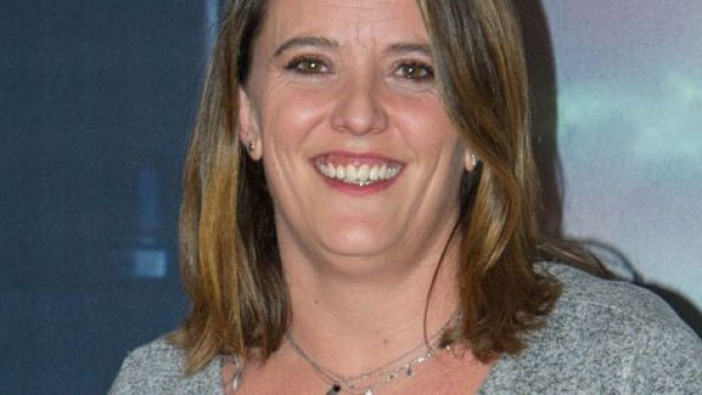 TPMP : Emilie Lopez - La biographie de Emilie Lopez avec Voici.fr - voici.fr