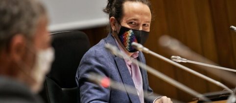 Pablo Iglesias vende a Casado como aliado de la extrema derecha ante embajadores europeos