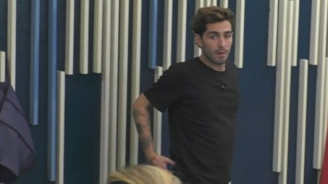 GF Vip, Tommaso &egrave; preso da Francesco: 'Ho bisogno di cambiare focus'.