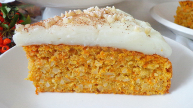 Torta alle carote e mandorle: un dolce tradizionale buono in ogni momento.