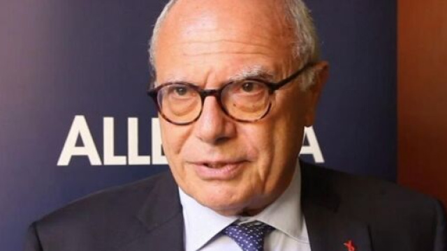 Il dottor Massimo Galli, professore ordinario di Malattie Infettive all'Universit&agrave; di Milano.