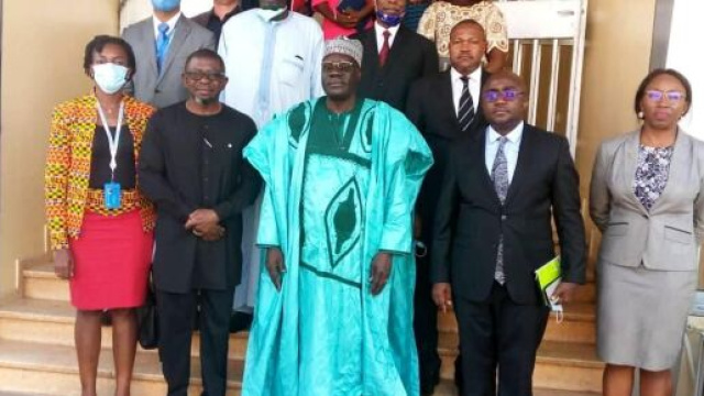 Le Ministre de la Jeunesse et de l'Education Civique Mounouna Foutsou et le Syst&egrave;me des Nations Unies (c) Minjec