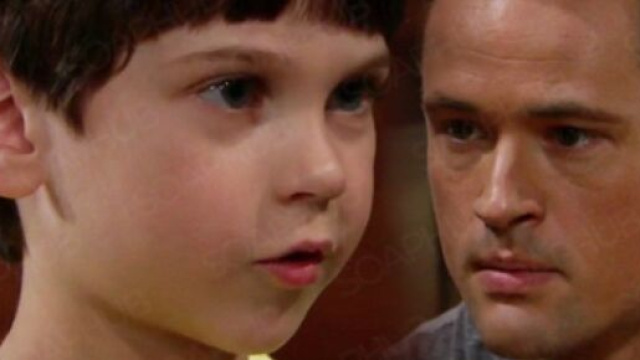 Beautiful, trama sabato 24/10: Thomas inveisce contro Douglas.