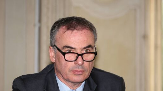 Covid-19, Ranieri Guerra (Oms): 'Evitare lockdown, provocherebbe rivolte armate'.