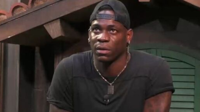 Mario Balotelli ospite al Grande Fratello Vip nella puntata andata in onda il 23 ottobre.