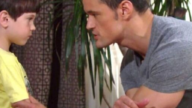 Beautiful, trama 25 ottobre: Thomas Forrester sul punto di schiaffeggiare Douglas.