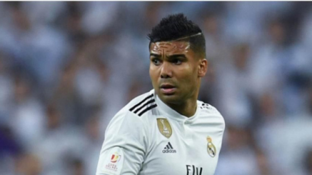 Casemiro interesserebbe alla Juventus.